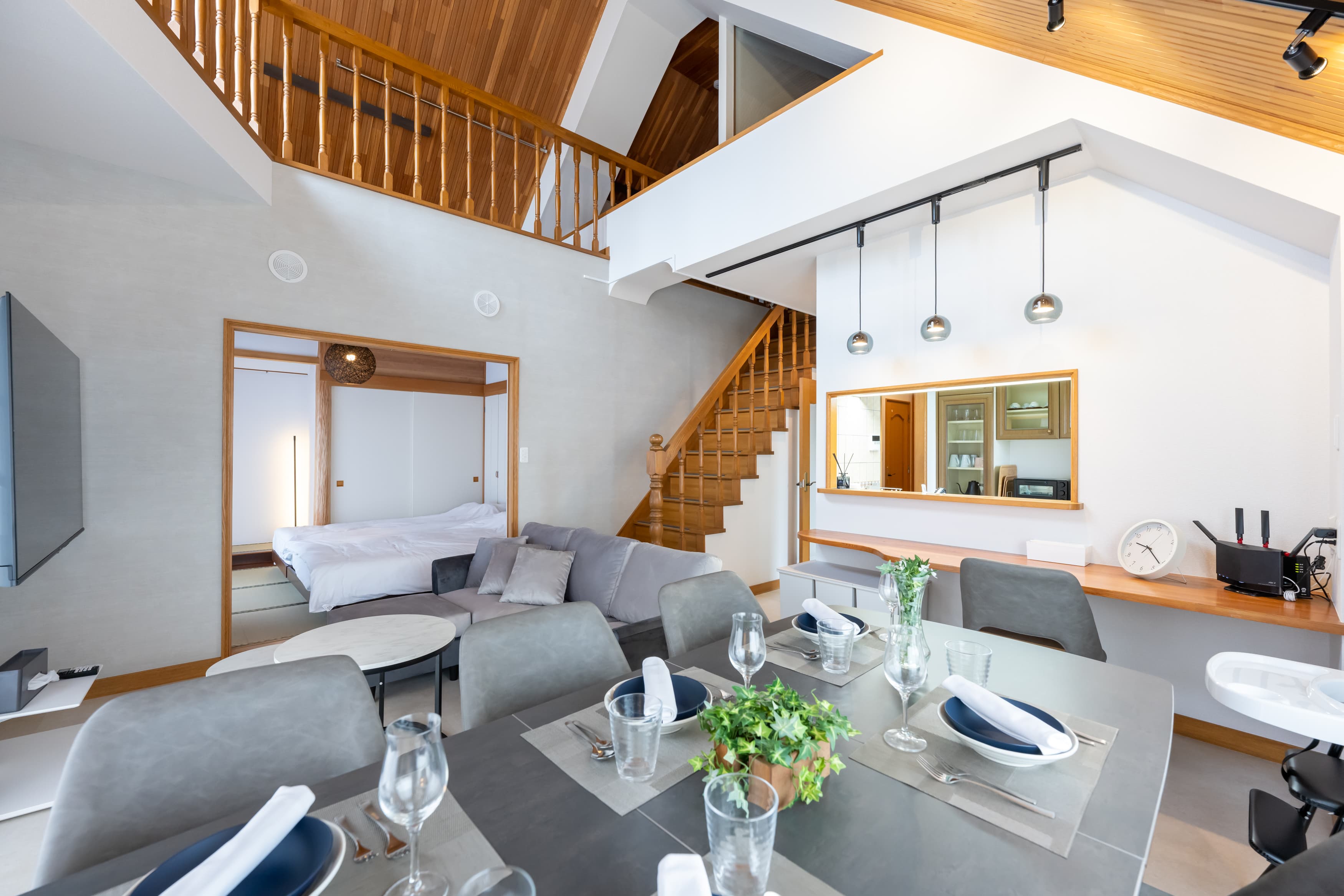 中野区駅徒歩4分・家族旅行者向けモダンペントハウス