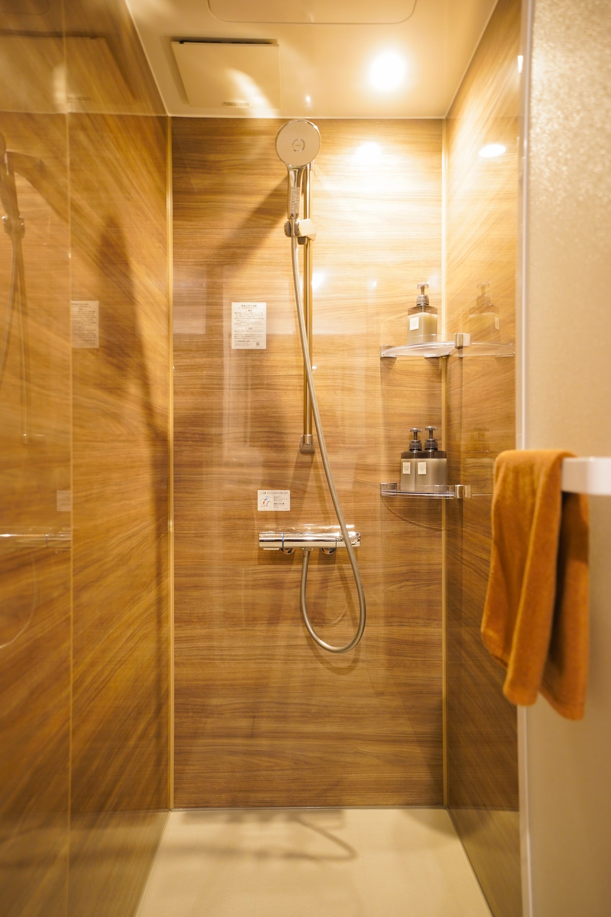 シャワールーム②